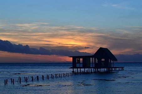 XXL WORLDTRIP STAMPA DIGITALE AL MQ HUTD IN THE EVENING TAHITI