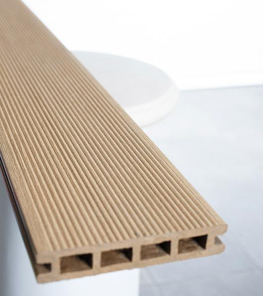 PAVIM ESTERN.143 mm S28mm TAVOLA CON FORI NATURAL STRU.ALLUMINIO