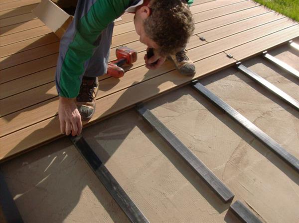 PAVIM. EST. 143mm SP.28 mm BROWN TAVOLA CON FORI STR.F.ZINCATO