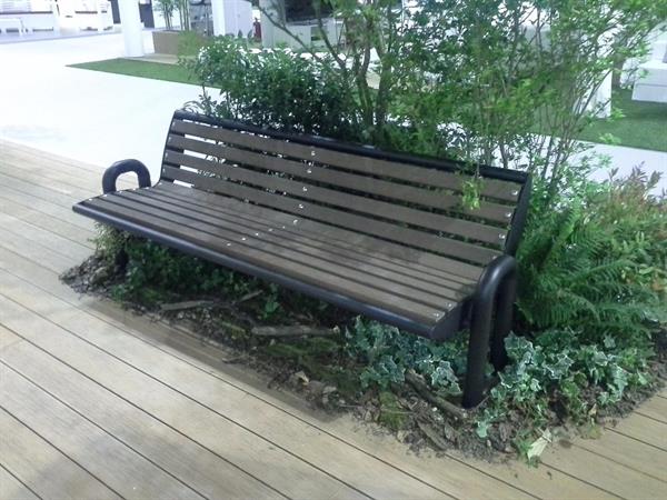 PANCHINA PER ESTERNO BEIGE CON STR.FERRO ZINCATO VERNIC.NERO