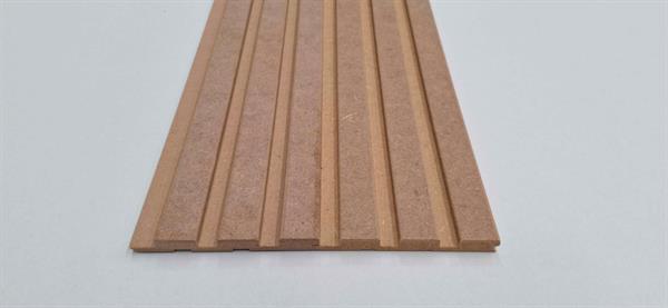 DOGA 3D LEGNO IN MDF VERNICIABILE MIS. 115X12X2750 MM (CF.5 PZ)